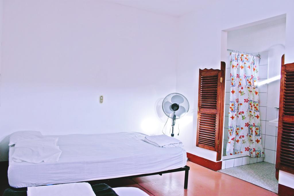 Hostal Sonati Леон Екстер'єр фото