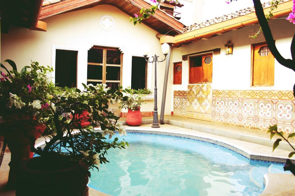 Hostal Sonati Леон Екстер'єр фото